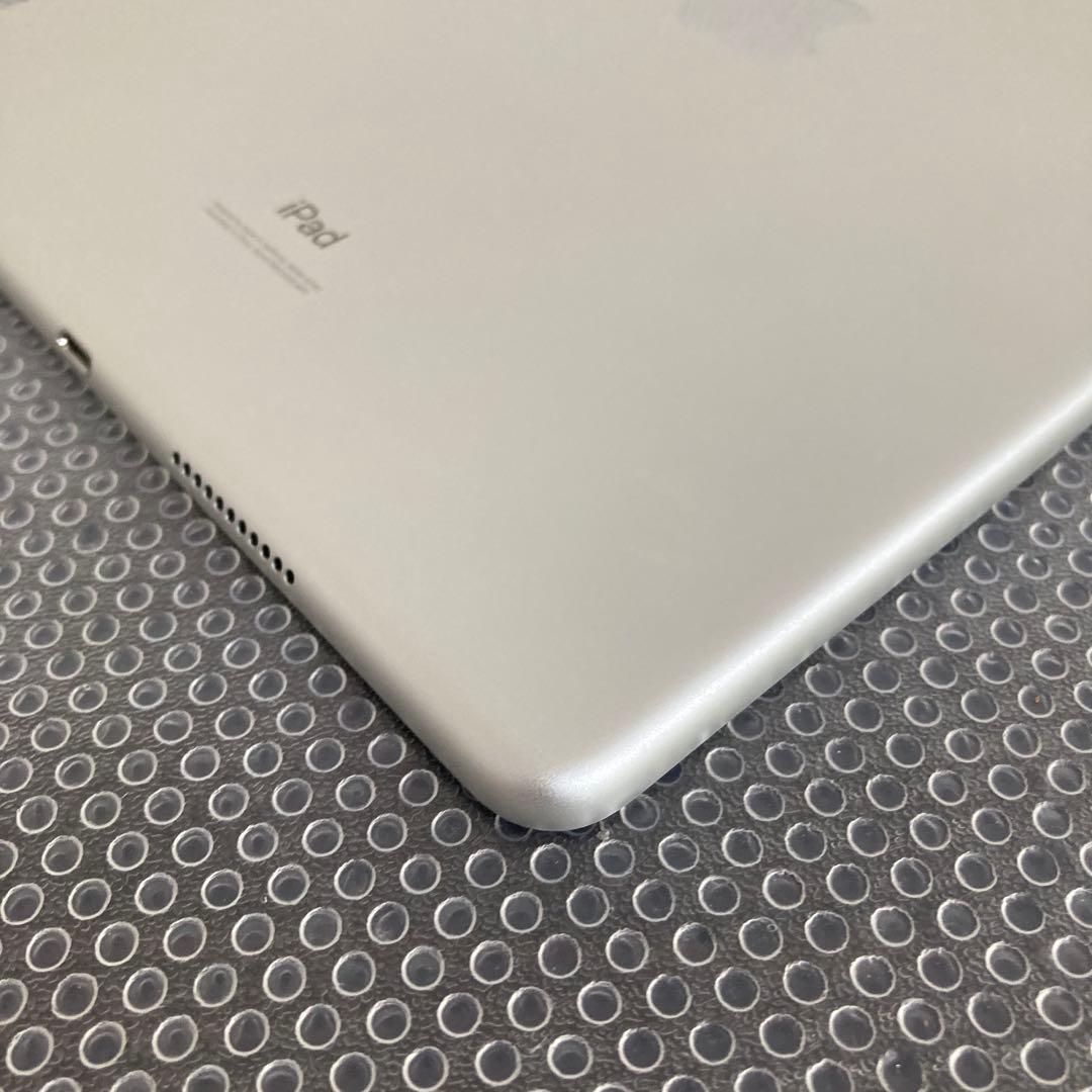 2976 外観美品☆iPad Air3 第3世代 64GB WIFIモデル☆