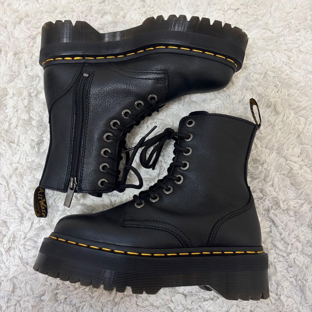 限定品✨Dr.Martens 新作PISAJADON 8ホール ブーツ レザー