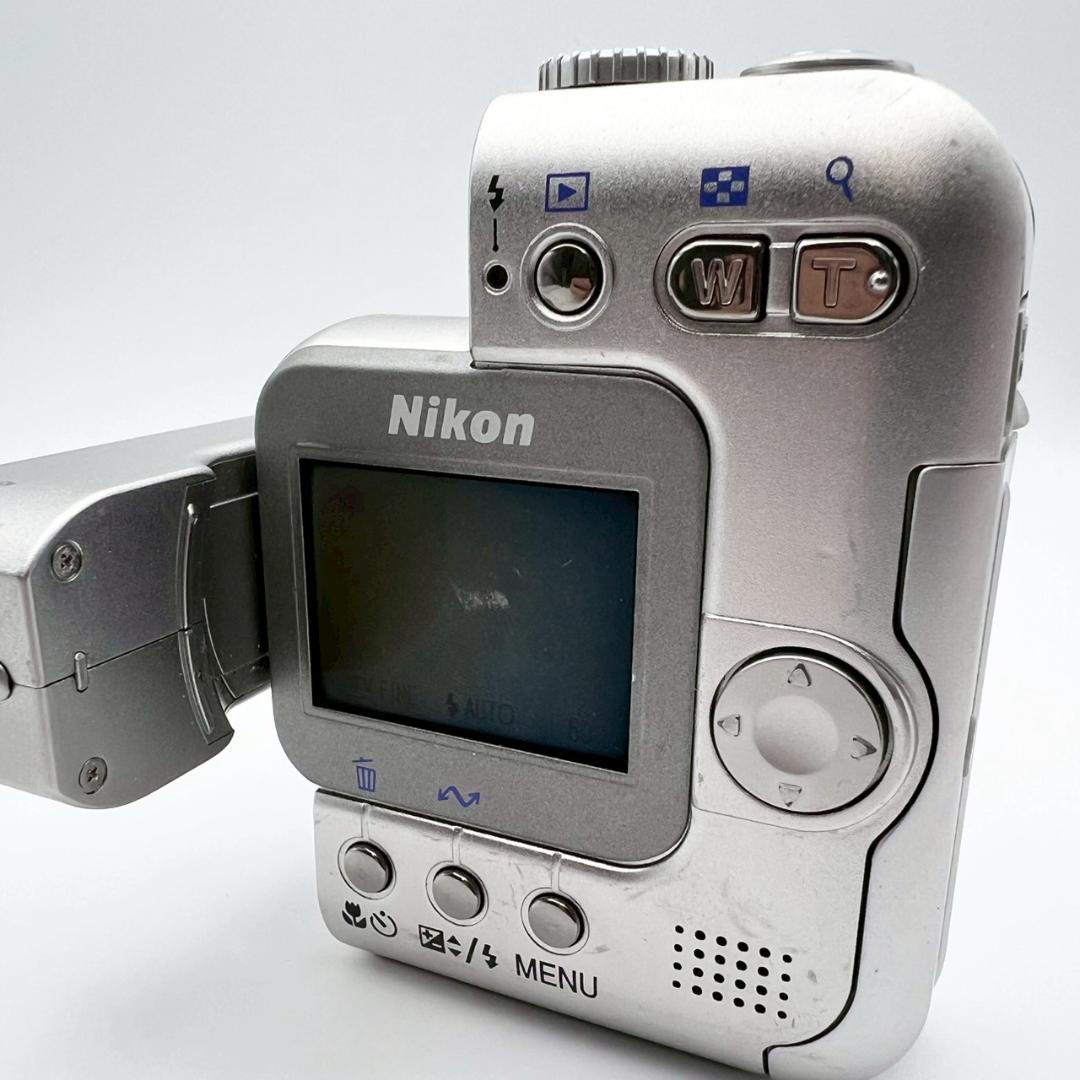 【完動品】Nikon COOLPIX SQ コンデジ シルバー 動作確認済