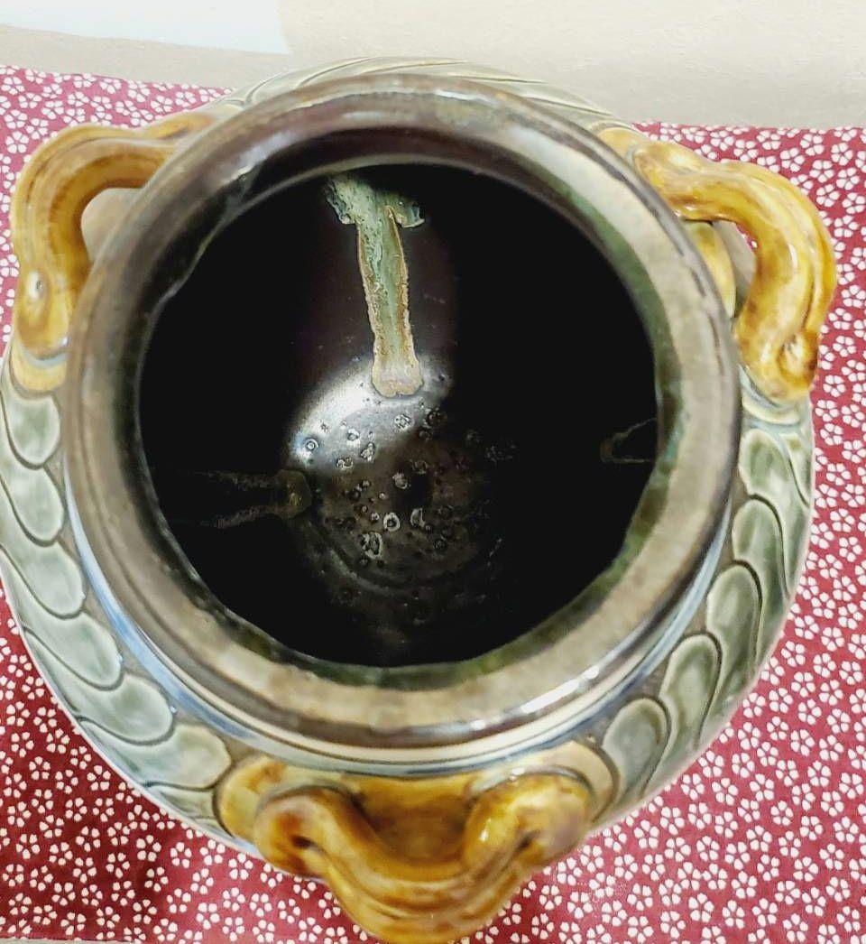 ①宮城三成 ミミ付き 大壺 魚紋 蟹紋 蛸紋 波 縁起物 やちむん