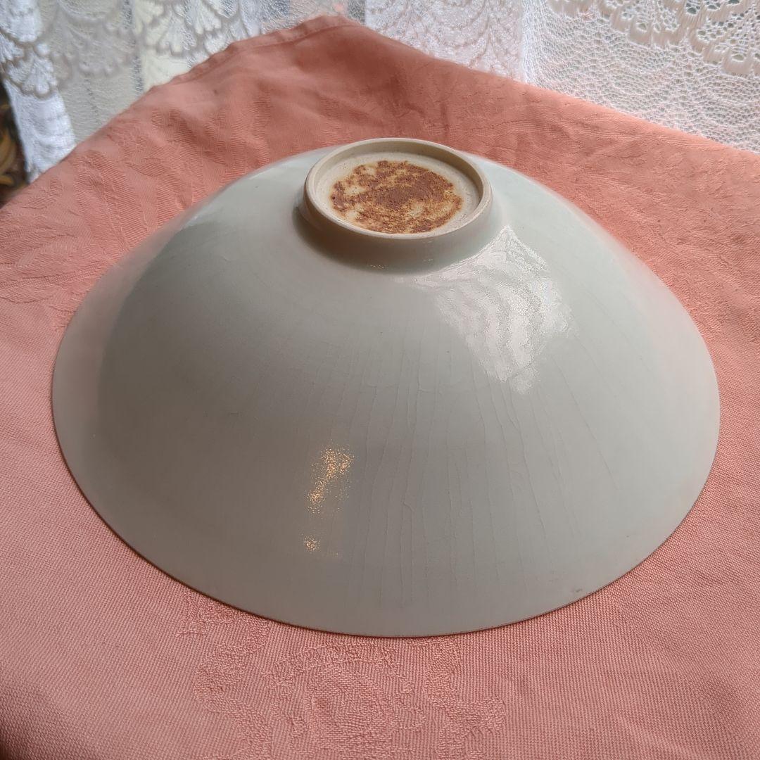 北宋青白磁 刻花嬰戯牡丹文碗 中国骨董 香港の現地オークションで購入