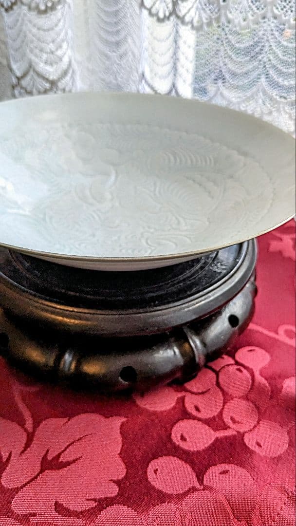 北宋青白磁 刻花嬰戯牡丹文碗 中国骨董 香港の現地オークションで購入