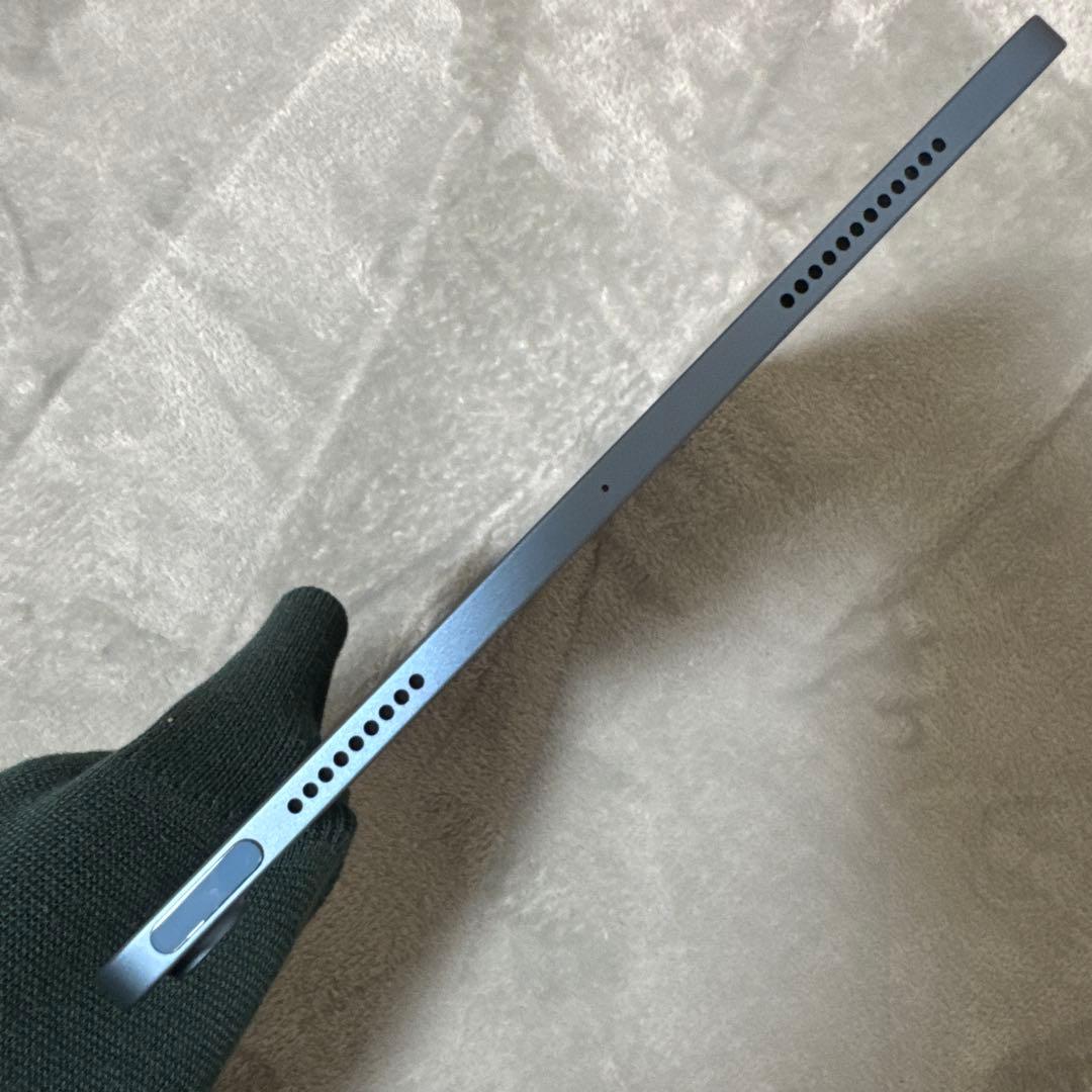 Apple iPad Air (第5世代) 本体 充電器・ケース付き