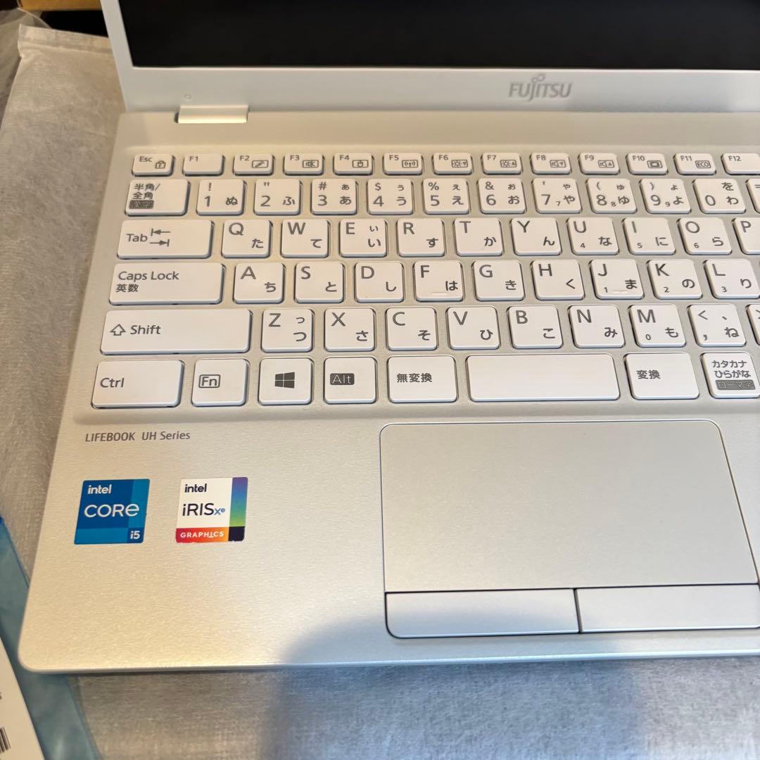 【美品】i5 LIFEBOOK UH08/E3 Intel xe GPU搭載！