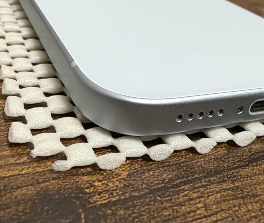 iPhone15 ブルー 128GB