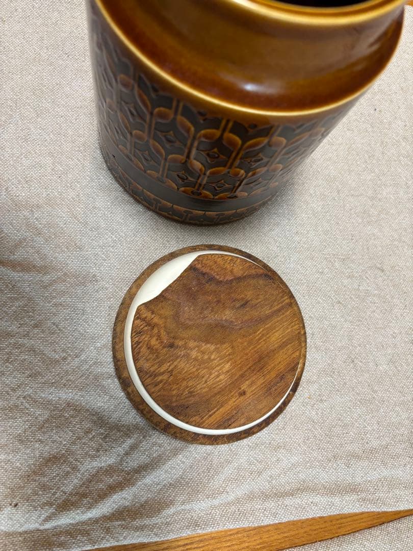 ホーンジー社、HORNSEA キャニスター（ビンテージ陶器）