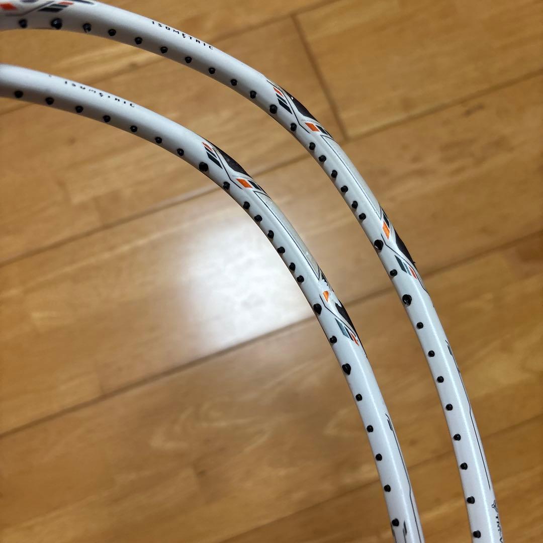 VOLTRIC70Etuneバドミントンラケット 2本セット