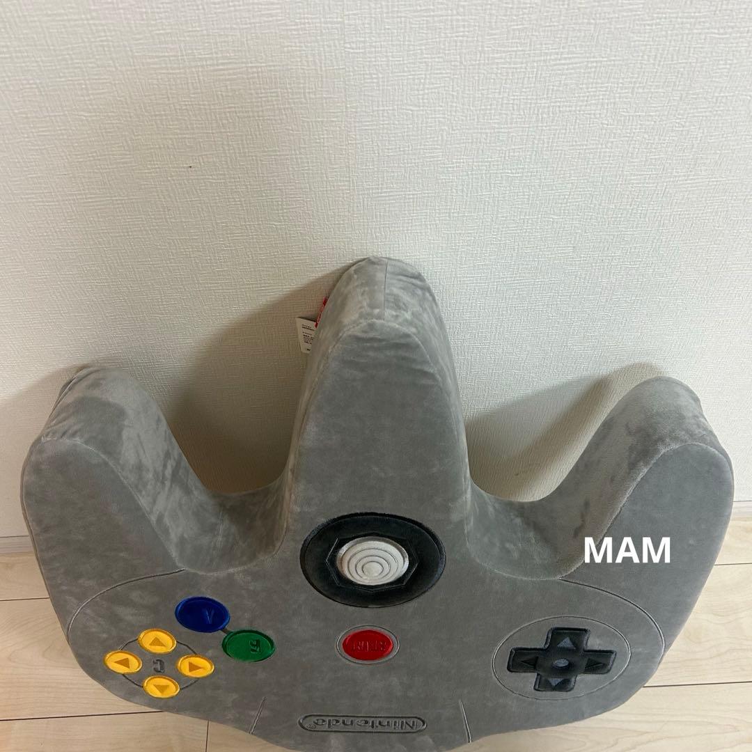 クッション NINTENDO 64 コントローラーニンテンドーミュージアム