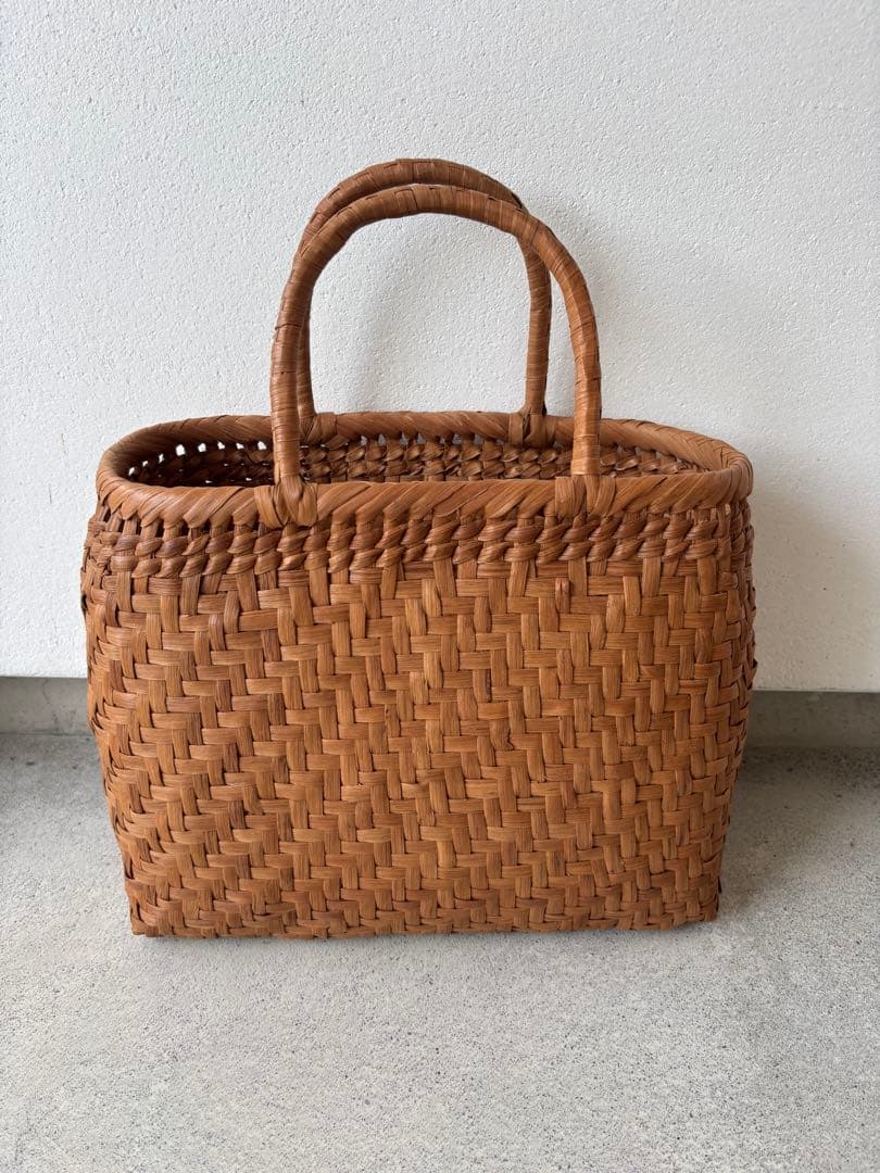バ*ン様 新品 かごや 山葡萄かごバッグ 中　内袋付き