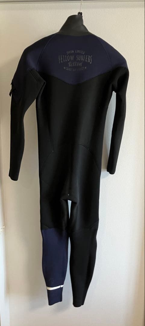 Fellow ウェットスーツ　　フルスーツ　ハンガー付
