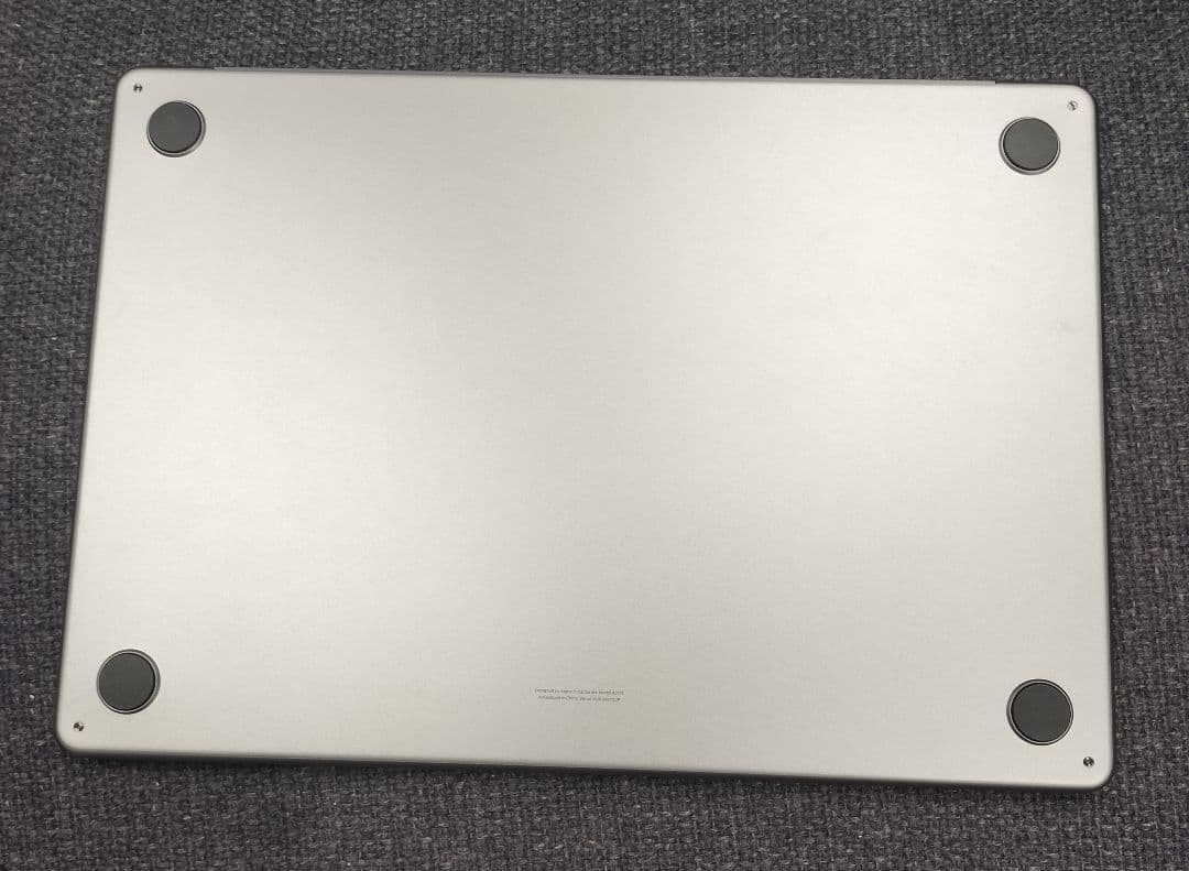 2024 MacBook Air M3チップ、15インチ