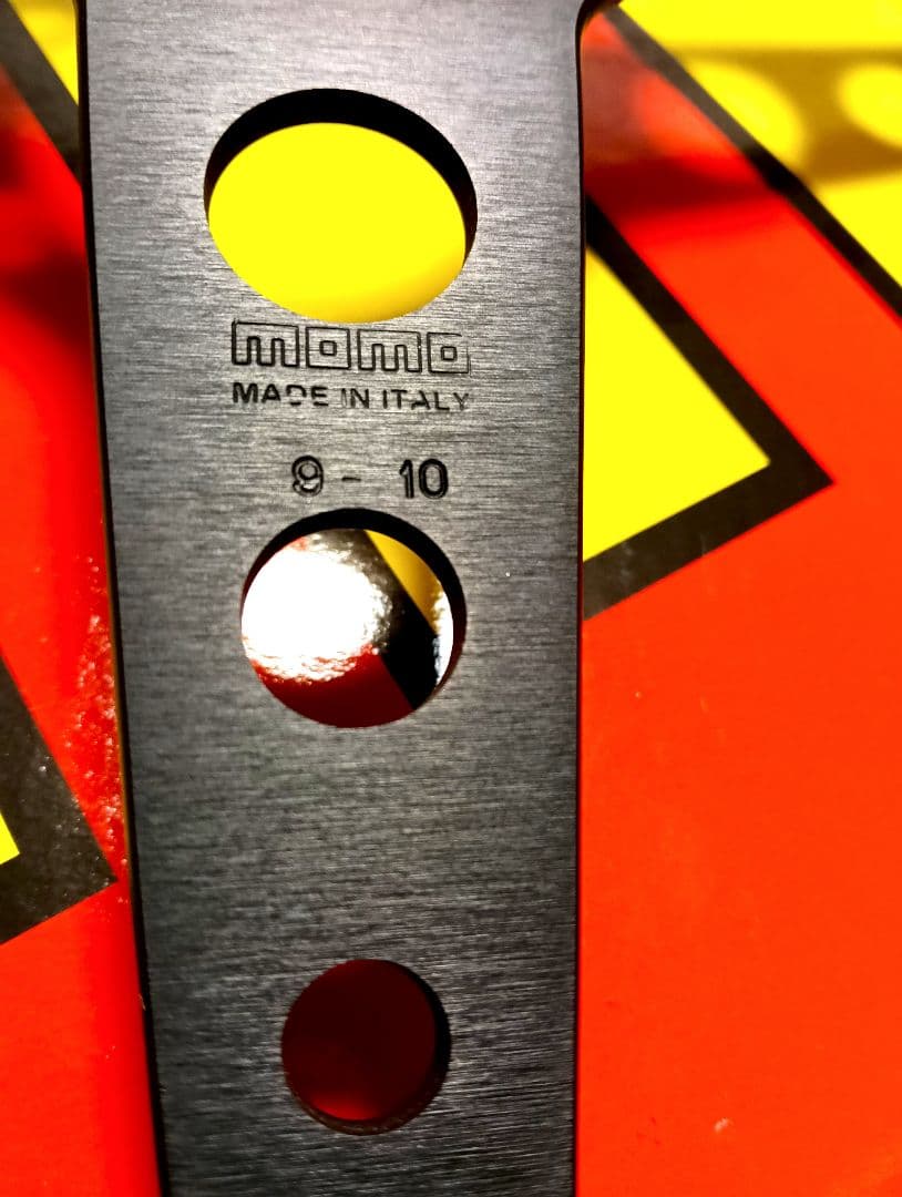 MOMO プロトティーポ 35パイ ステアリング 美品 すれハゲなし