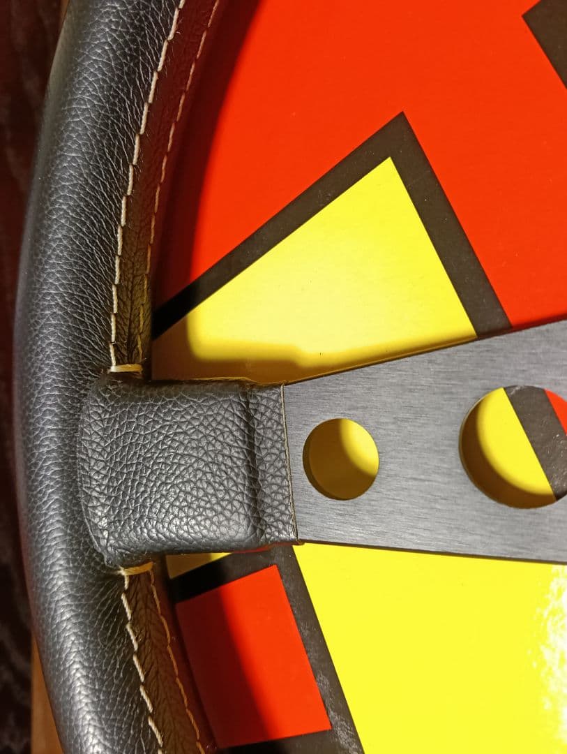 MOMO プロトティーポ 35パイ ステアリング 美品 すれハゲなし