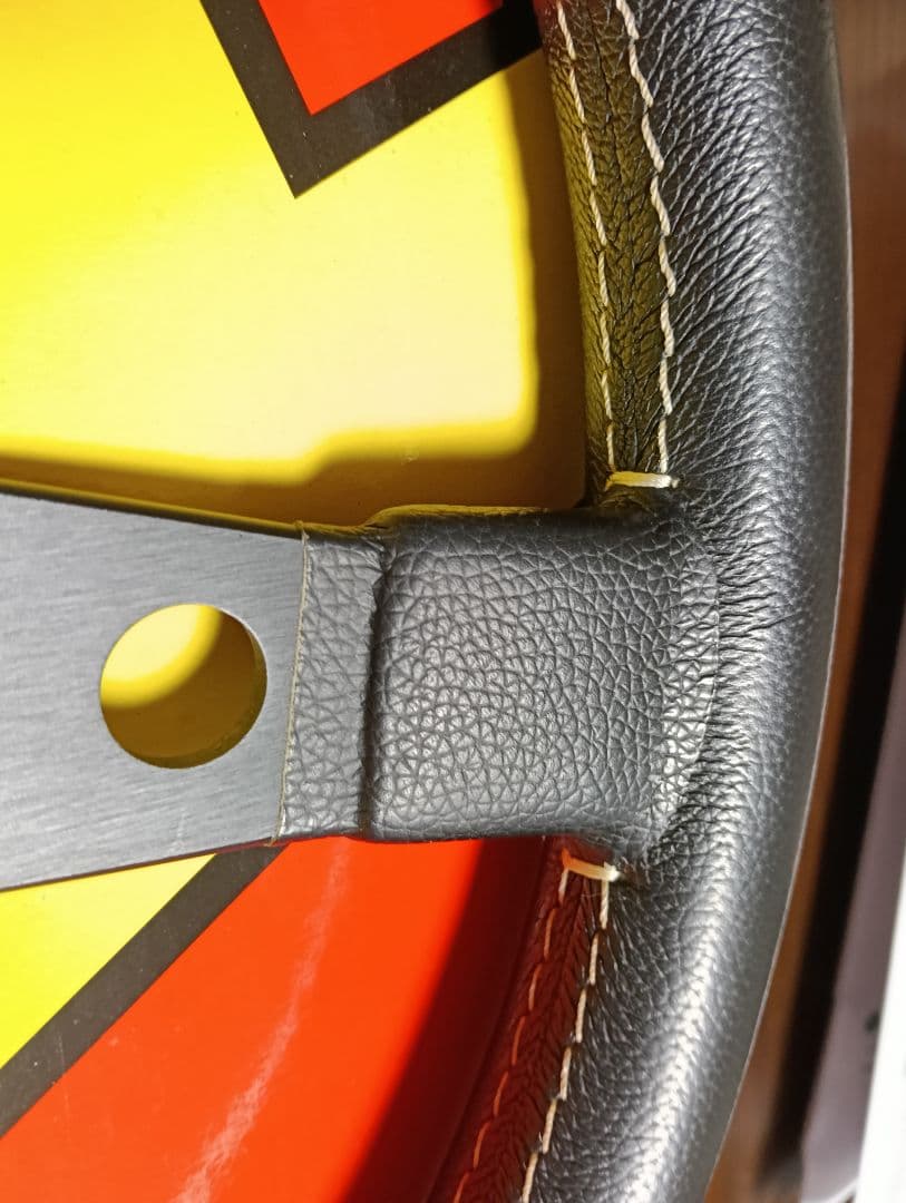 MOMO プロトティーポ 35パイ ステアリング 美品 すれハゲなし