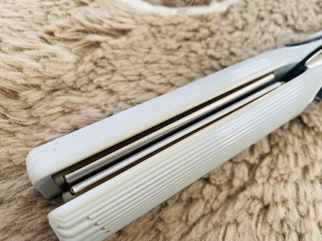 ReFa ストレートアイロン 美品 保証残10ヶ月 スタンド付