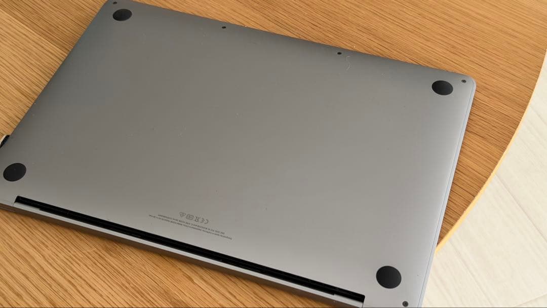 【超極美品】MacBook Pro (M1 / 16GB / 1T)