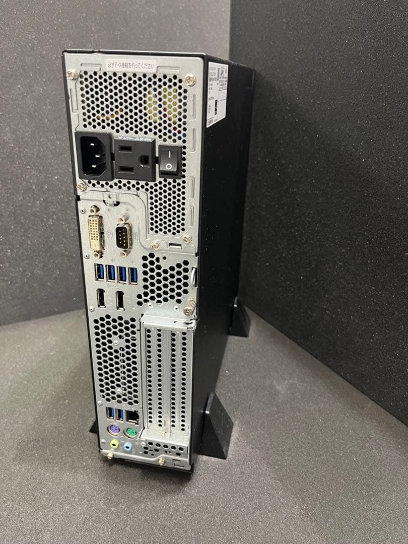 ワークステーション Fujitsu CELSIUS J580