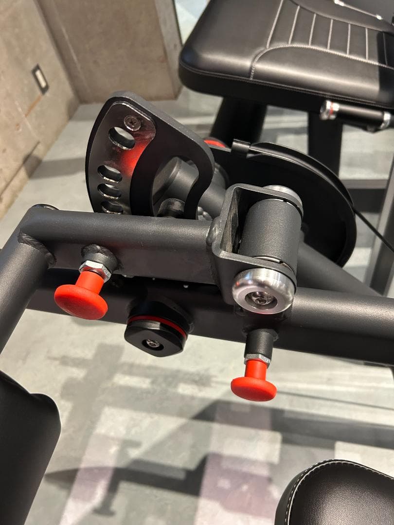 GYM GARAGE　シーテッドレッグカール GG-C12006  OUTLET