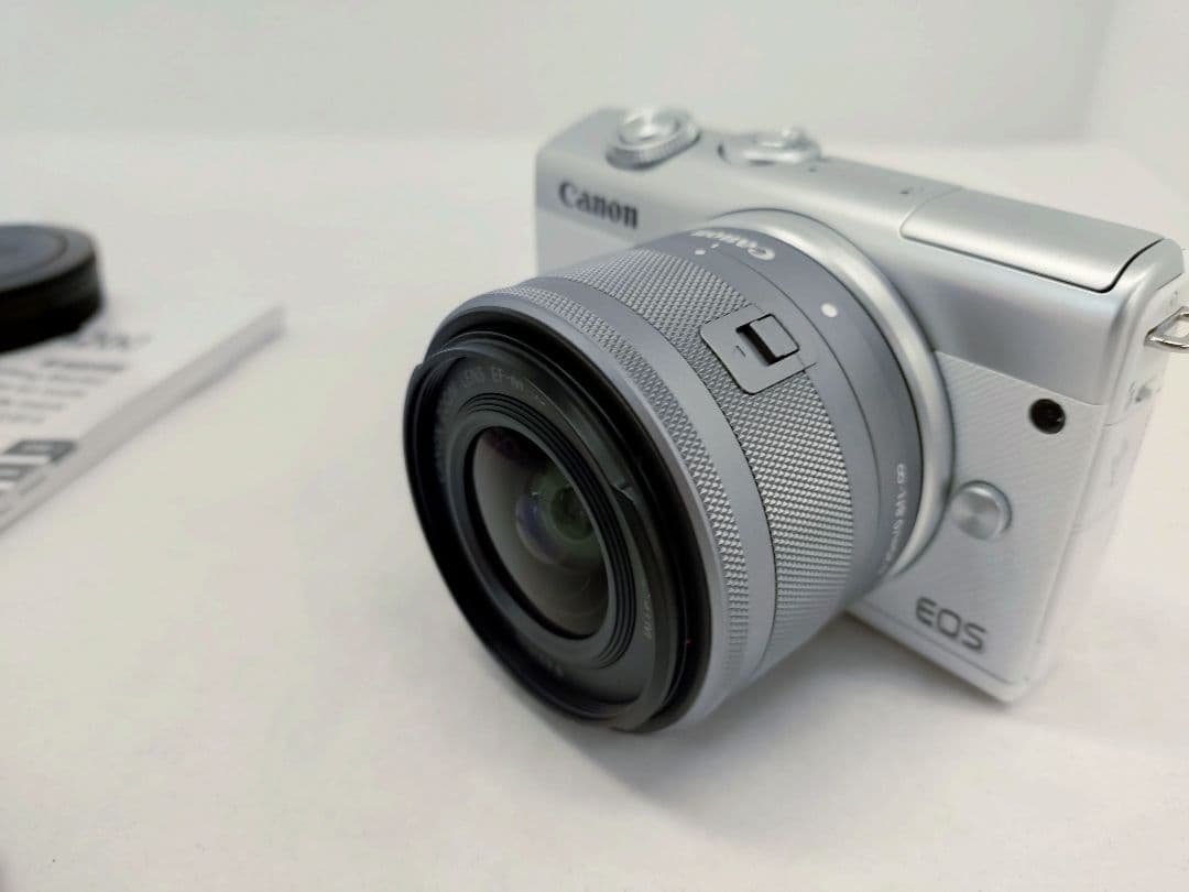 Canon EOS M200 EF-M14-45ｍｍレンズキットホワイト