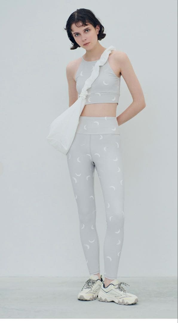 ONLINE限定】HAPPY YOGA 4SET 新品未使用