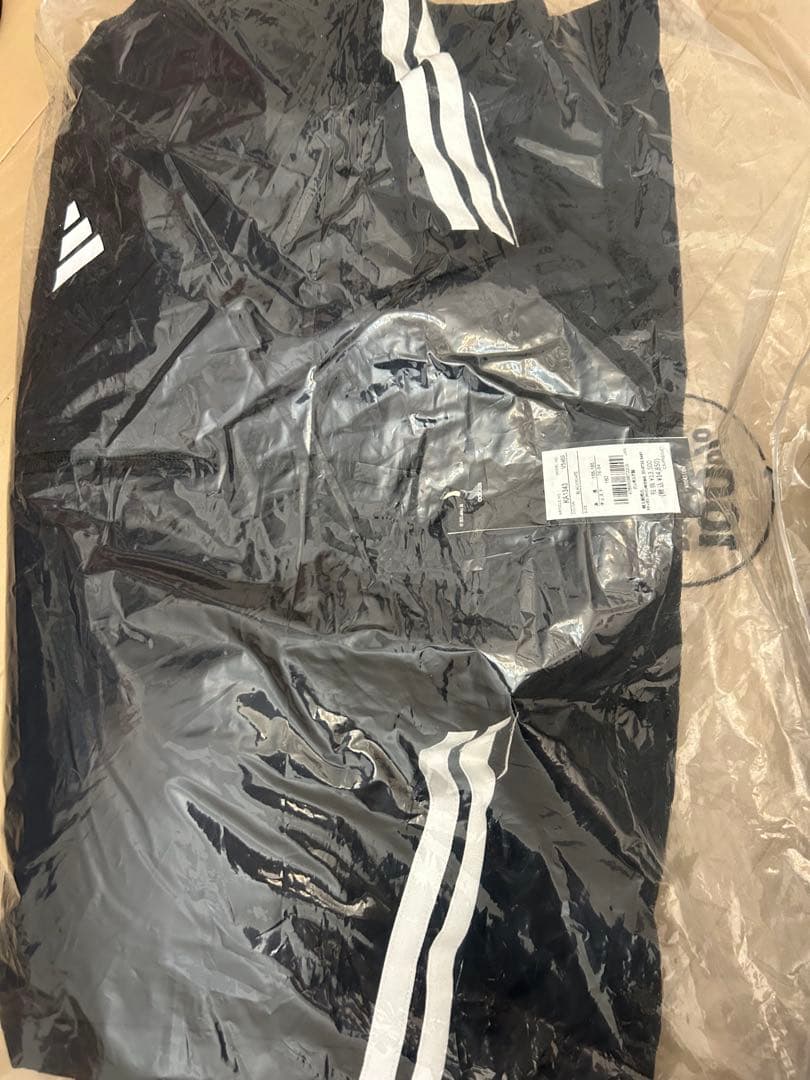 新品タグ付き☆adidas アディダス ベンチコート 値下げ不可