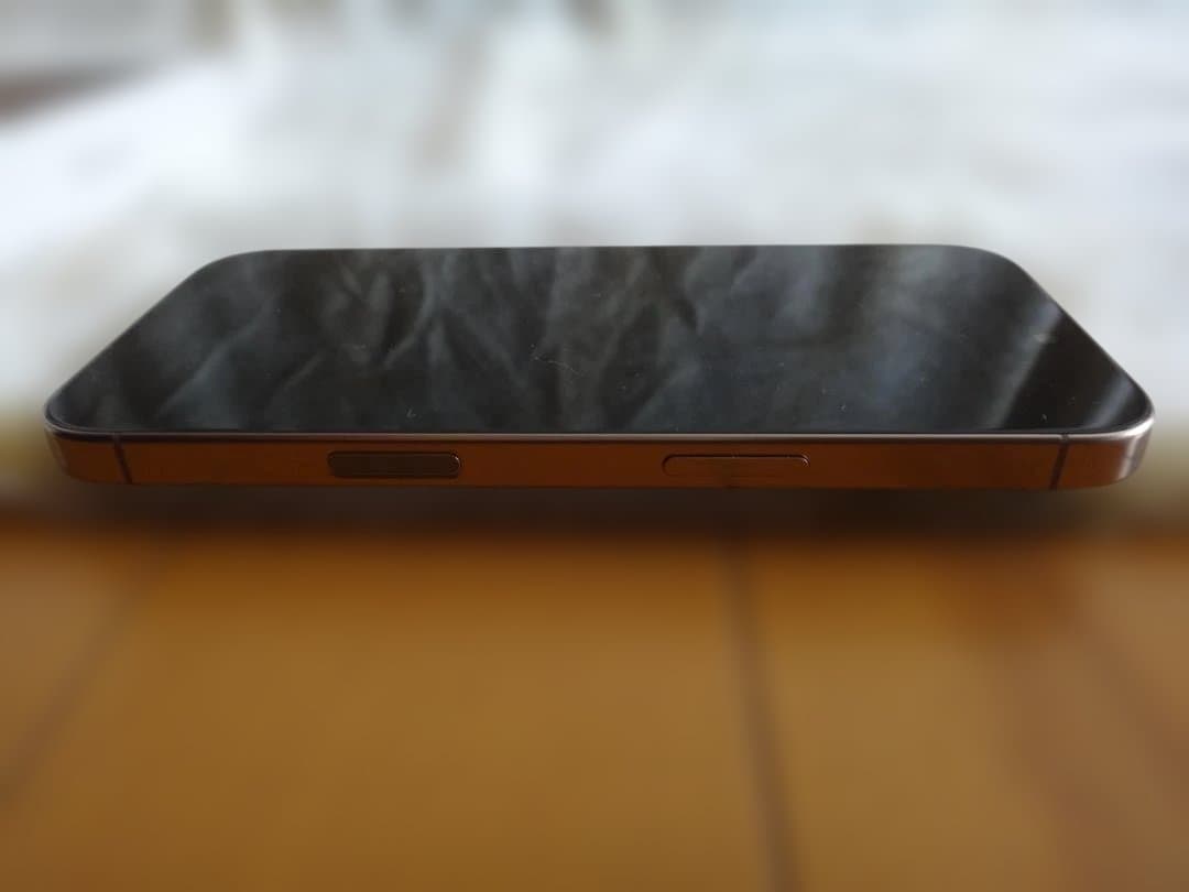 【中古美品】iPhone 16 Pro デザートチタニウム 128GB 95%