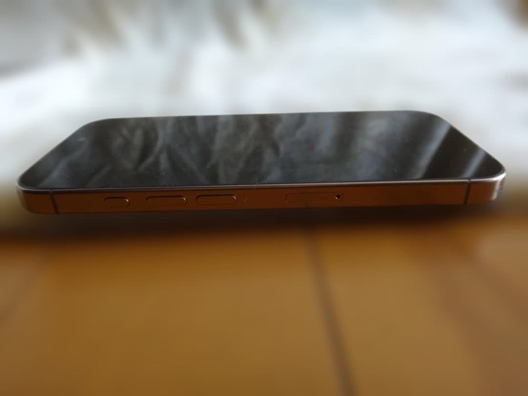 【中古美品】iPhone 16 Pro デザートチタニウム 128GB 95%