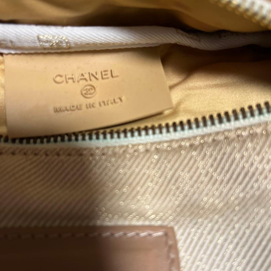 CHANELポーチ