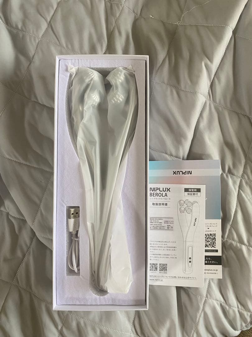 NIPLUX BEROLA べローラ EMS 美顔器