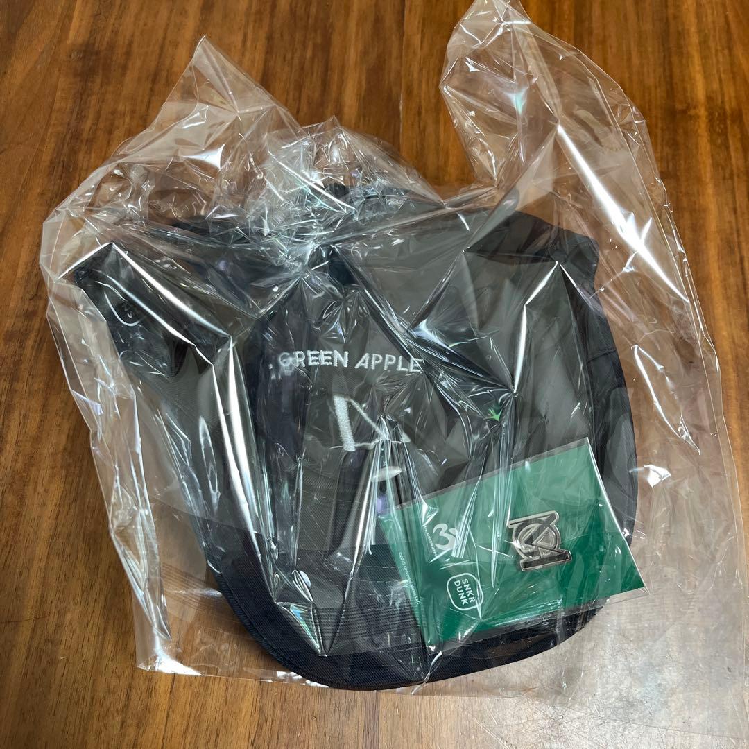 ミセス New Eraコラボ キャップ ネイビー 　ピン付き ニューエラ