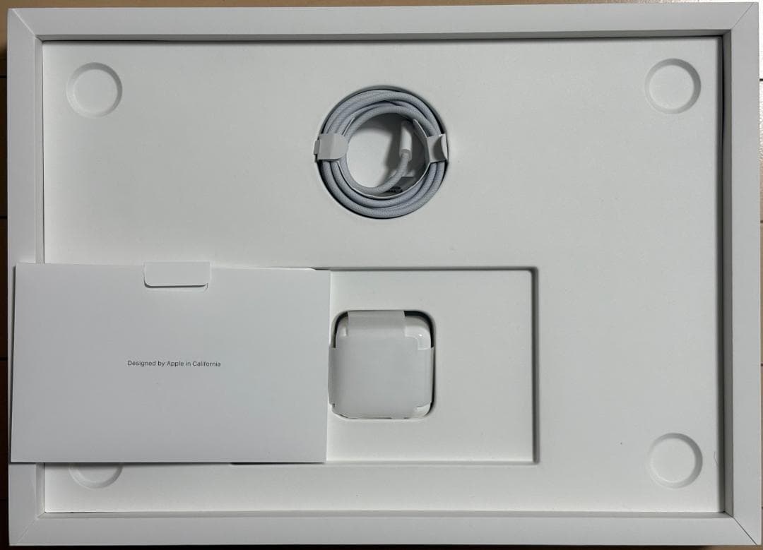 MacBookAir 15インチ M2 256GB メモリ16GB BT100％