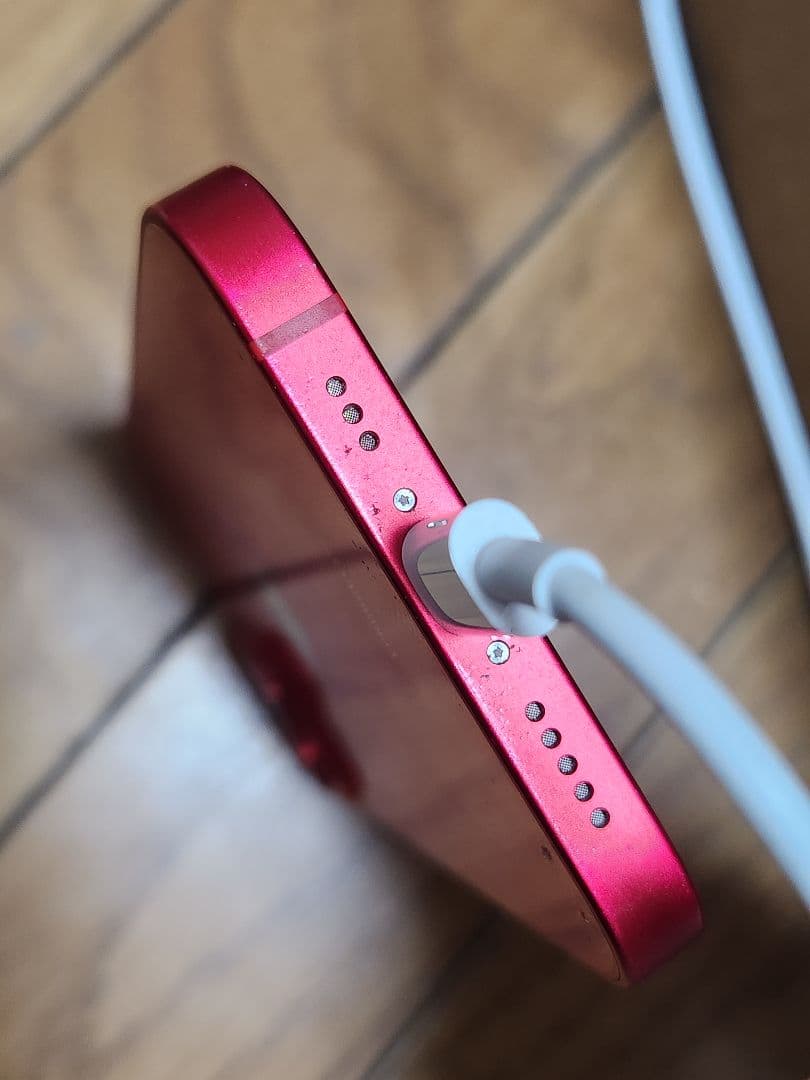 まーです。iphone 14 128GB レッド　訳あり