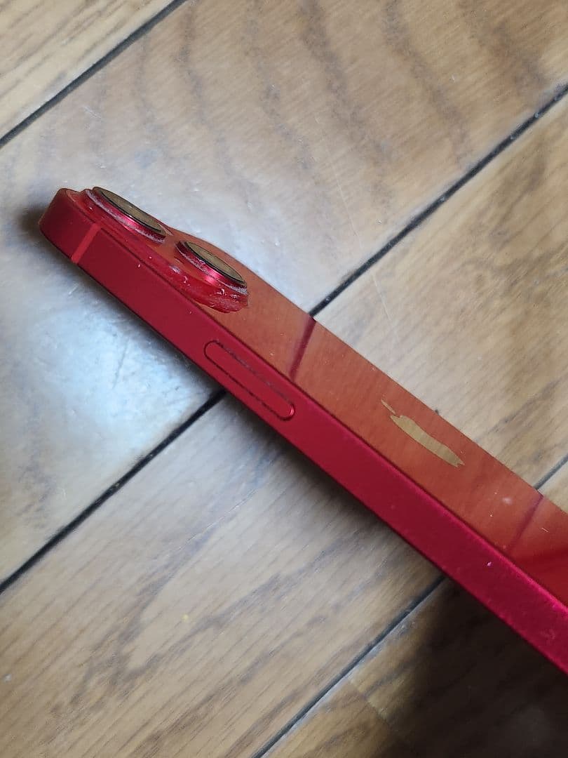 まーです。iphone 14 128GB レッド　訳あり