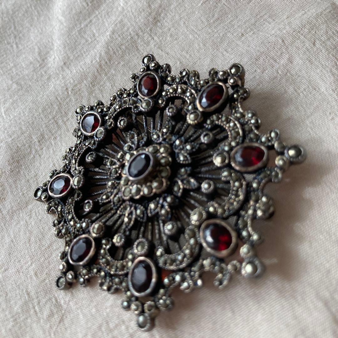 アンティークブローチ