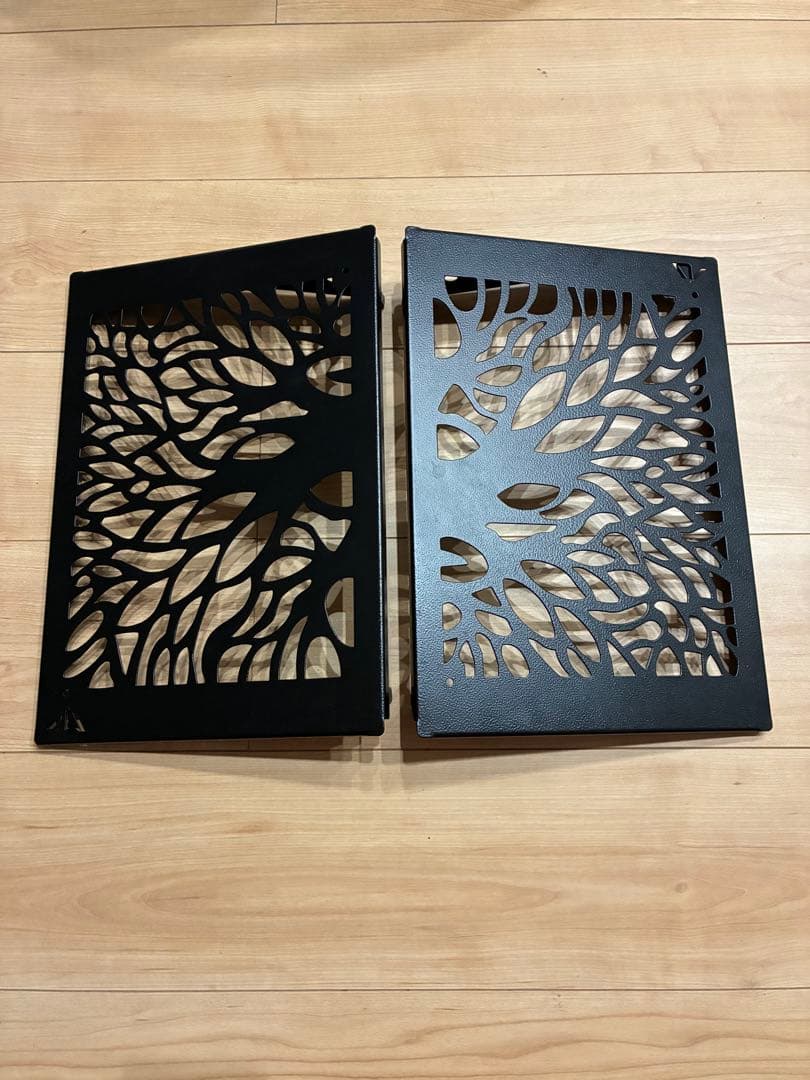 葉月　BLACK DESIGN　プレート　２枚付き（ツリー柄）　アイアンラック