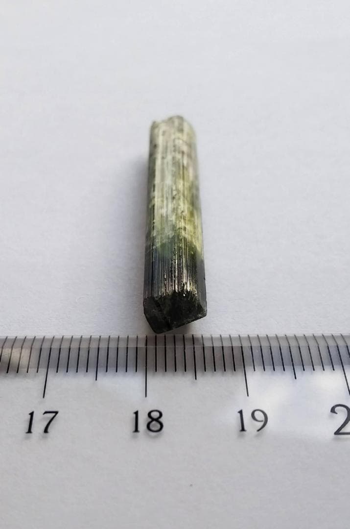 282 マルチカラー トルマリン キャッツアイ ブラジル産 結晶 原石