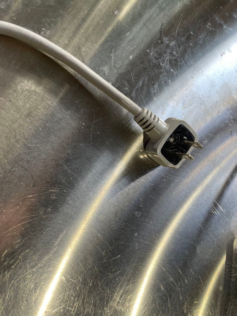 最終締切！福島テーブル型冷蔵庫 庫内広くてステンレス 仕様で良く冷えます！