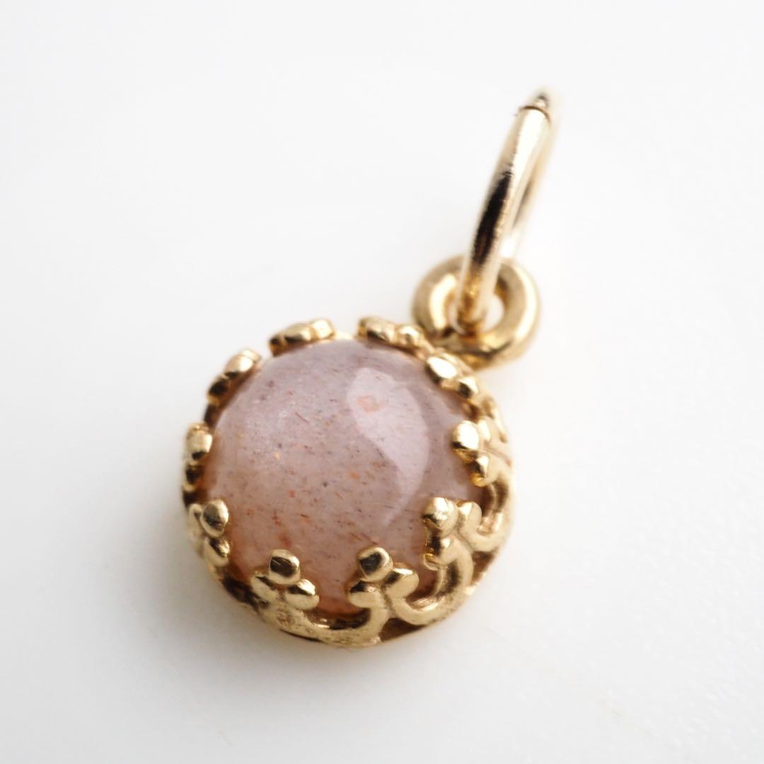 【もも】✳︎SALE✳︎天然トパーズの華奢ゴムブレスレット