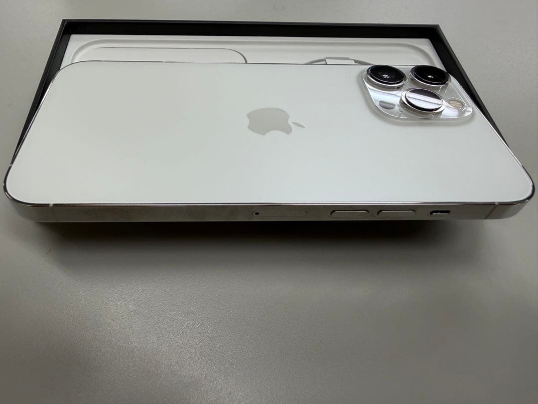 Apple iPhone 13 ProMAXシルバー 本体