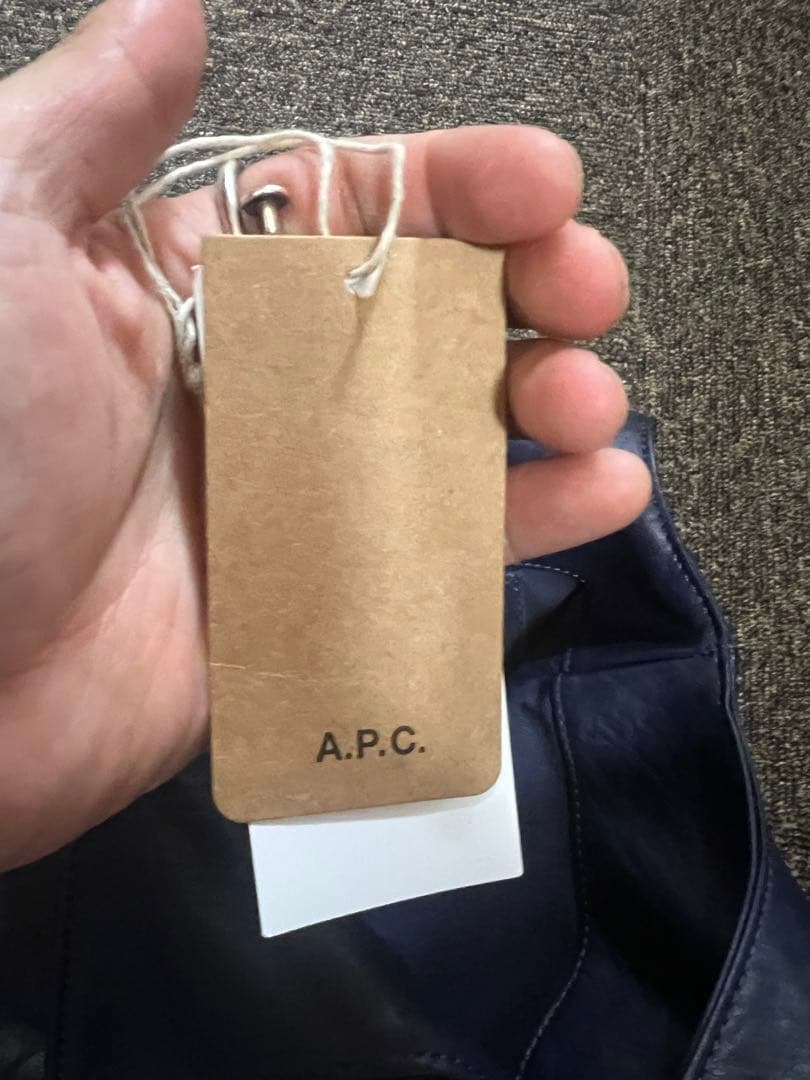 A.P.C. ネイビー バック