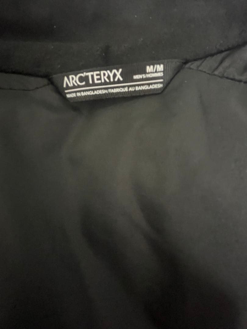 ARC'TERYX ブラック アトムジャケット