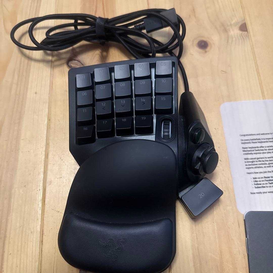 Razer Tartarus V2 メカメンブレンキーパッド