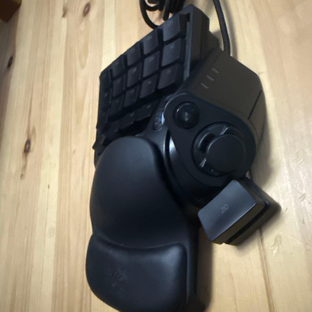 Razer Tartarus V2 メカメンブレンキーパッド