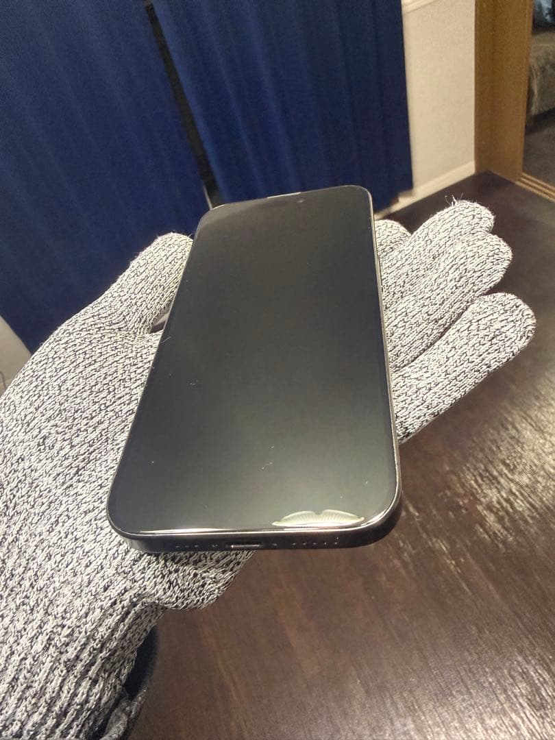 iPhone 15 Pro 128GB ブラックチタニウム バッテリー88%