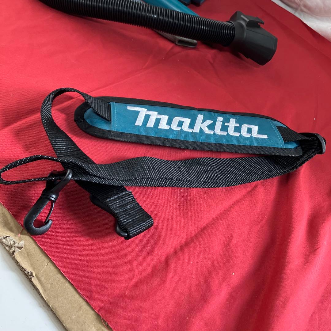 Makita ハンディクリーナー　CL184D ケース付き