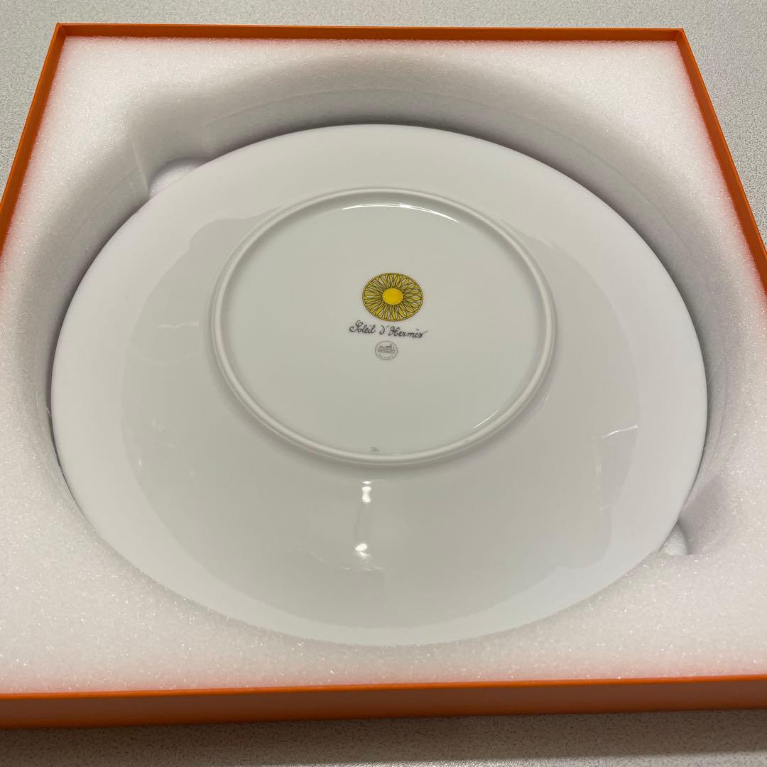 ディナープレート 〈ソレイユ・ドゥ・エルメス〉