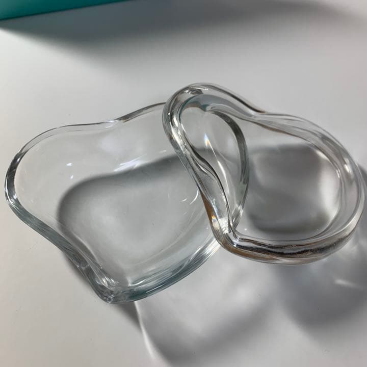 【新品未使用】ティファニー　ハートボックス　ガラス小物入れ