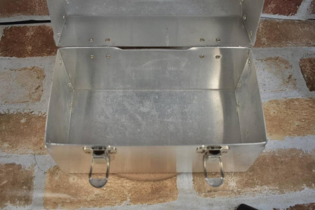 ★極上品★ L May MFG Aluminum ランチ ボックス カナダ製