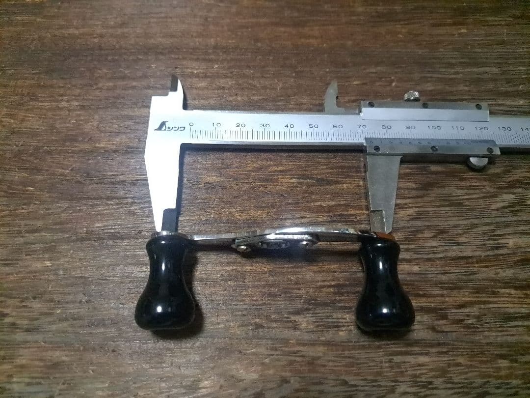 ザウルス　バルサ50　カスタムハンドル　シルバー × ブラックノブ