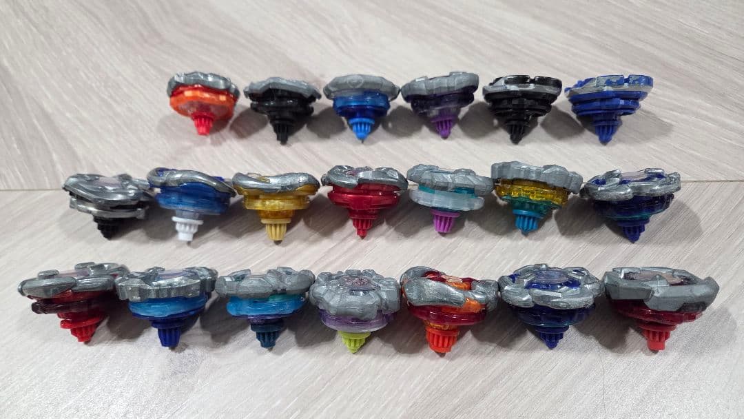 BEYBLADE X ダブルエクストリームスタジム+ベイブレード20個まとめ売り